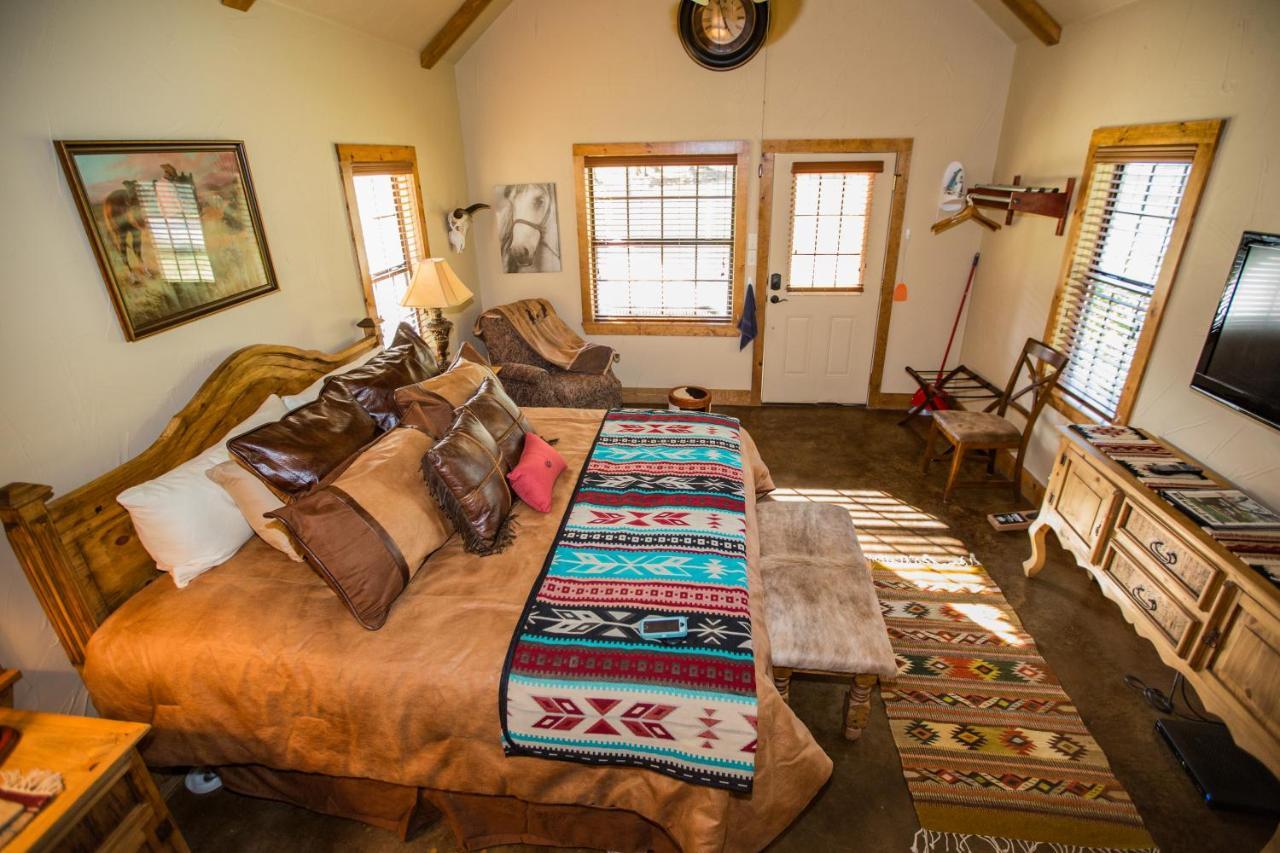 Hotel NRS Event Center&Guest Ranch à Decatur Extérieur photo