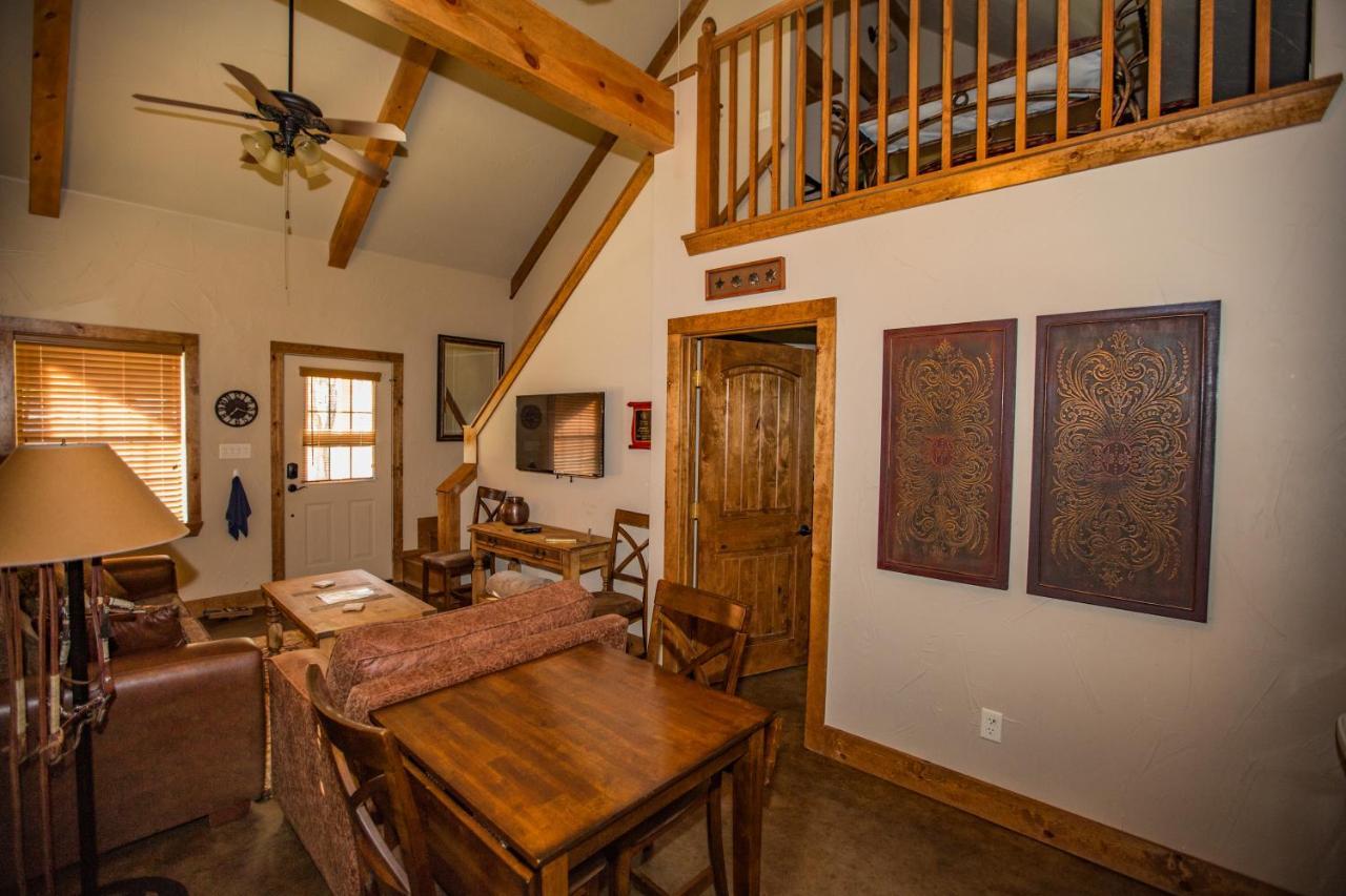 Hotel NRS Event Center&Guest Ranch à Decatur Extérieur photo