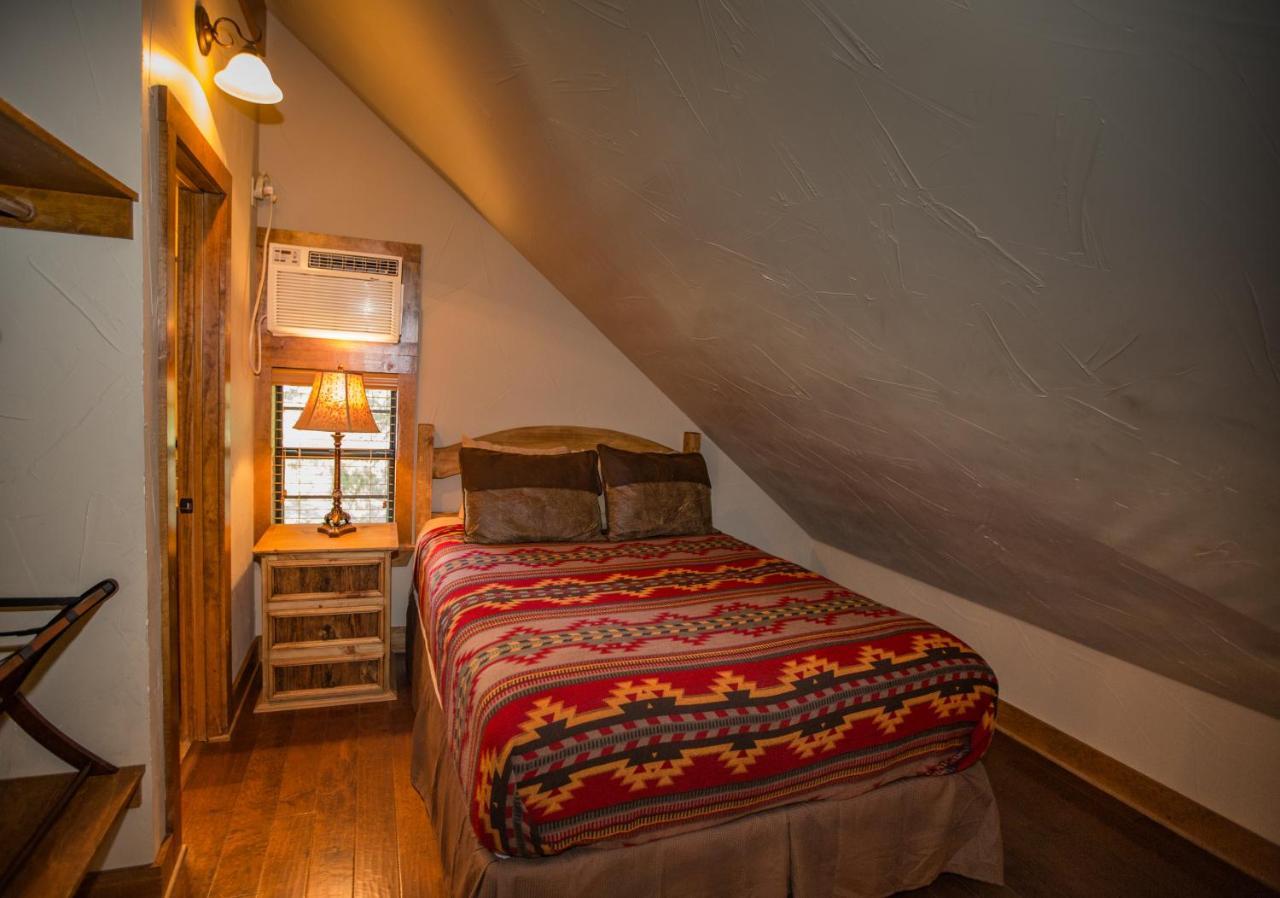 Hotel NRS Event Center&Guest Ranch à Decatur Extérieur photo