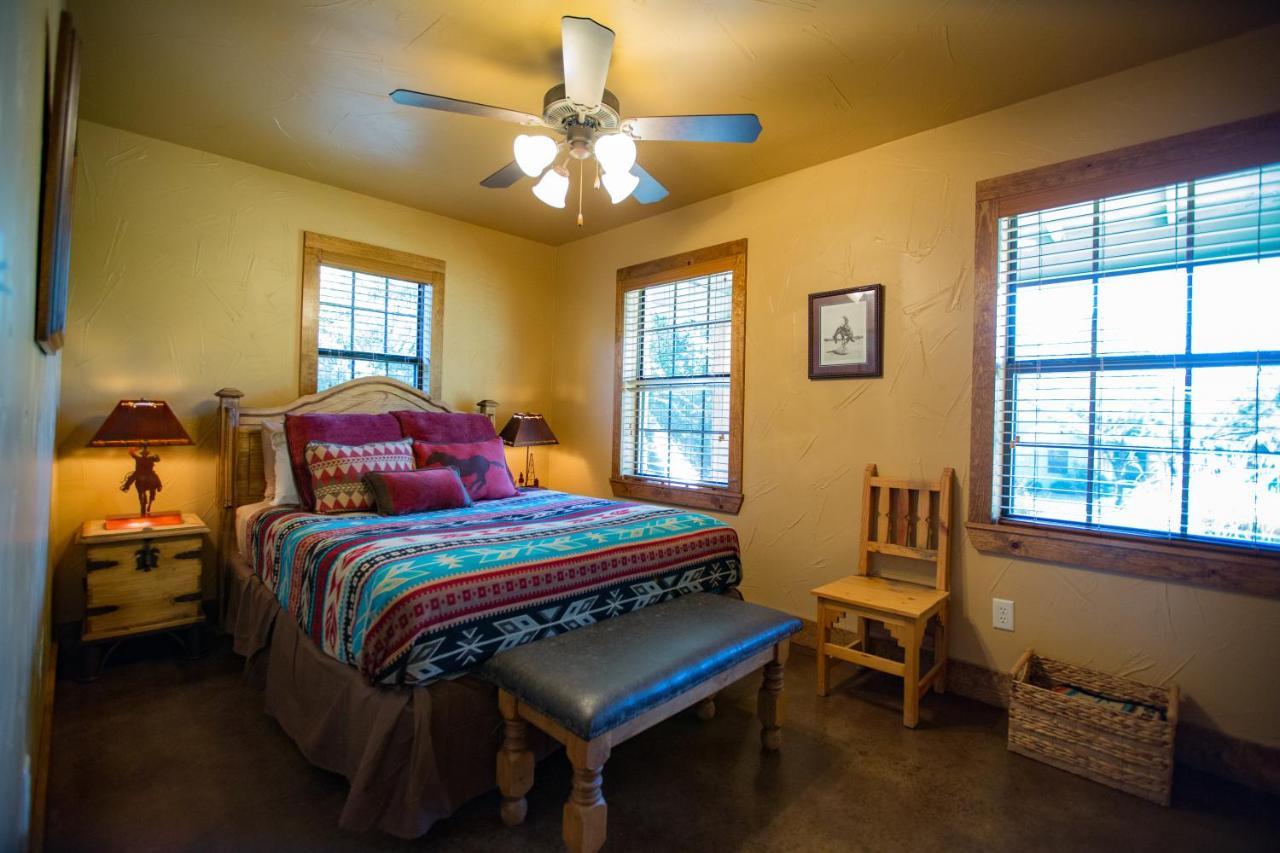 Hotel NRS Event Center&Guest Ranch à Decatur Extérieur photo
