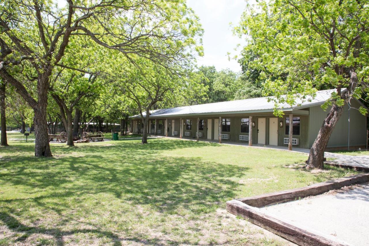 Hotel NRS Event Center&Guest Ranch à Decatur Extérieur photo